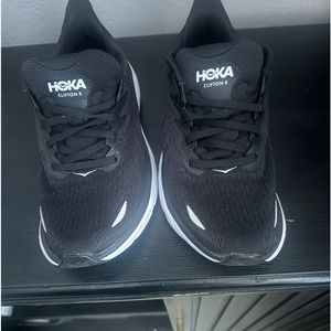 Hoka sneakers Clifton 8